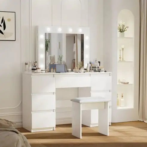 Large White Vanity Table With Mirror And Light