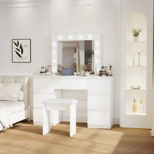 Large White Vanity Table With Mirror And Light