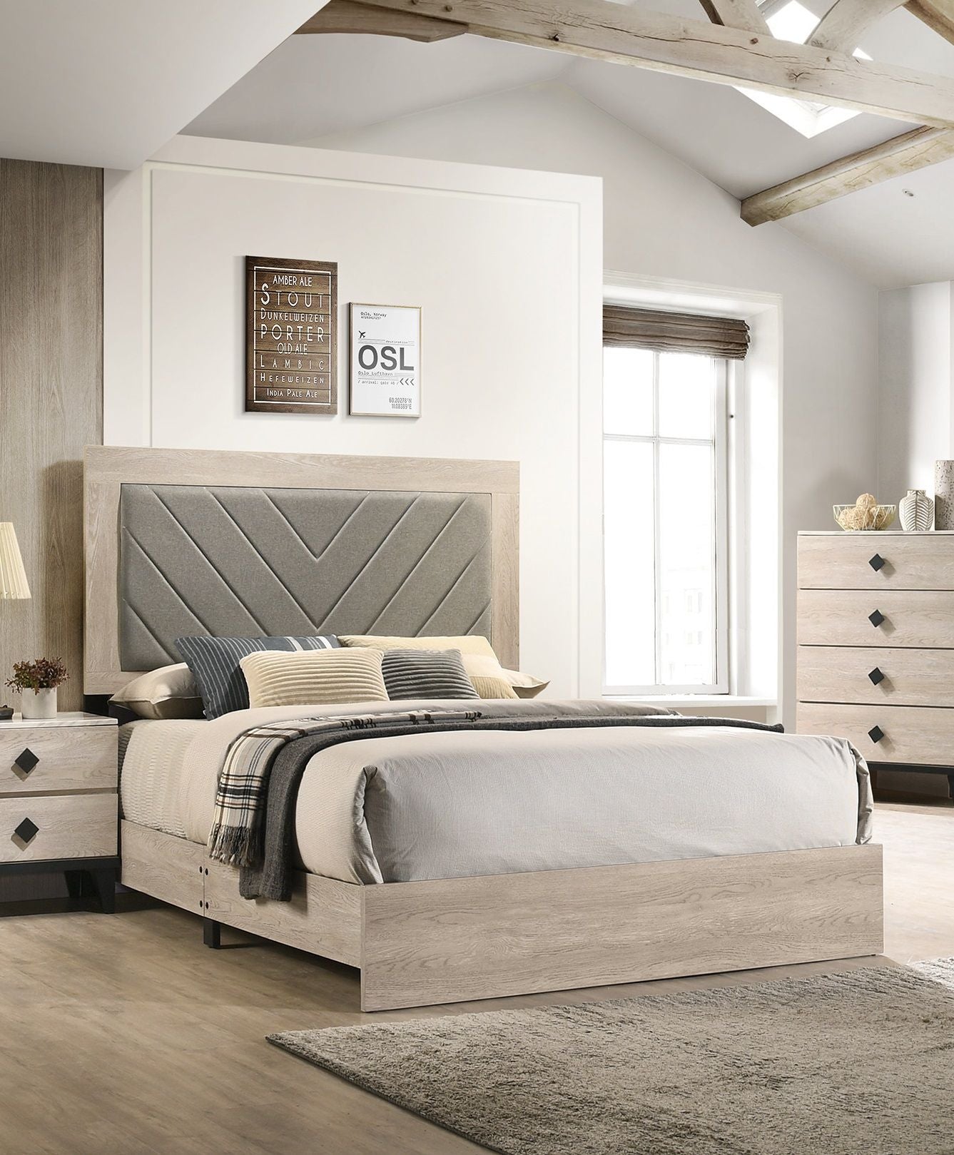 Cream Finish Queen Size Bed Bedroom Furniture