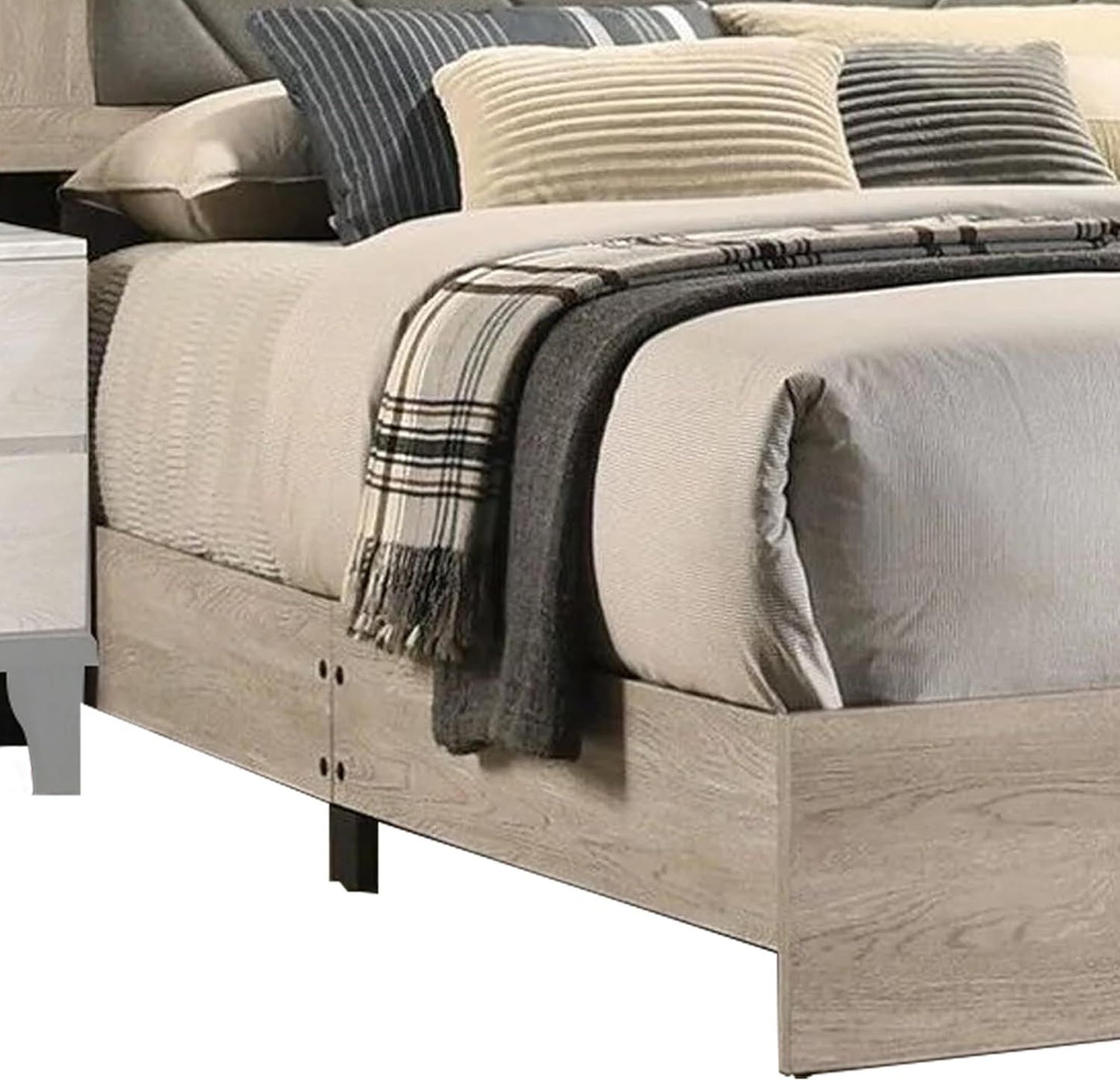 Cream Finish Queen Size Bed Bedroom Furniture