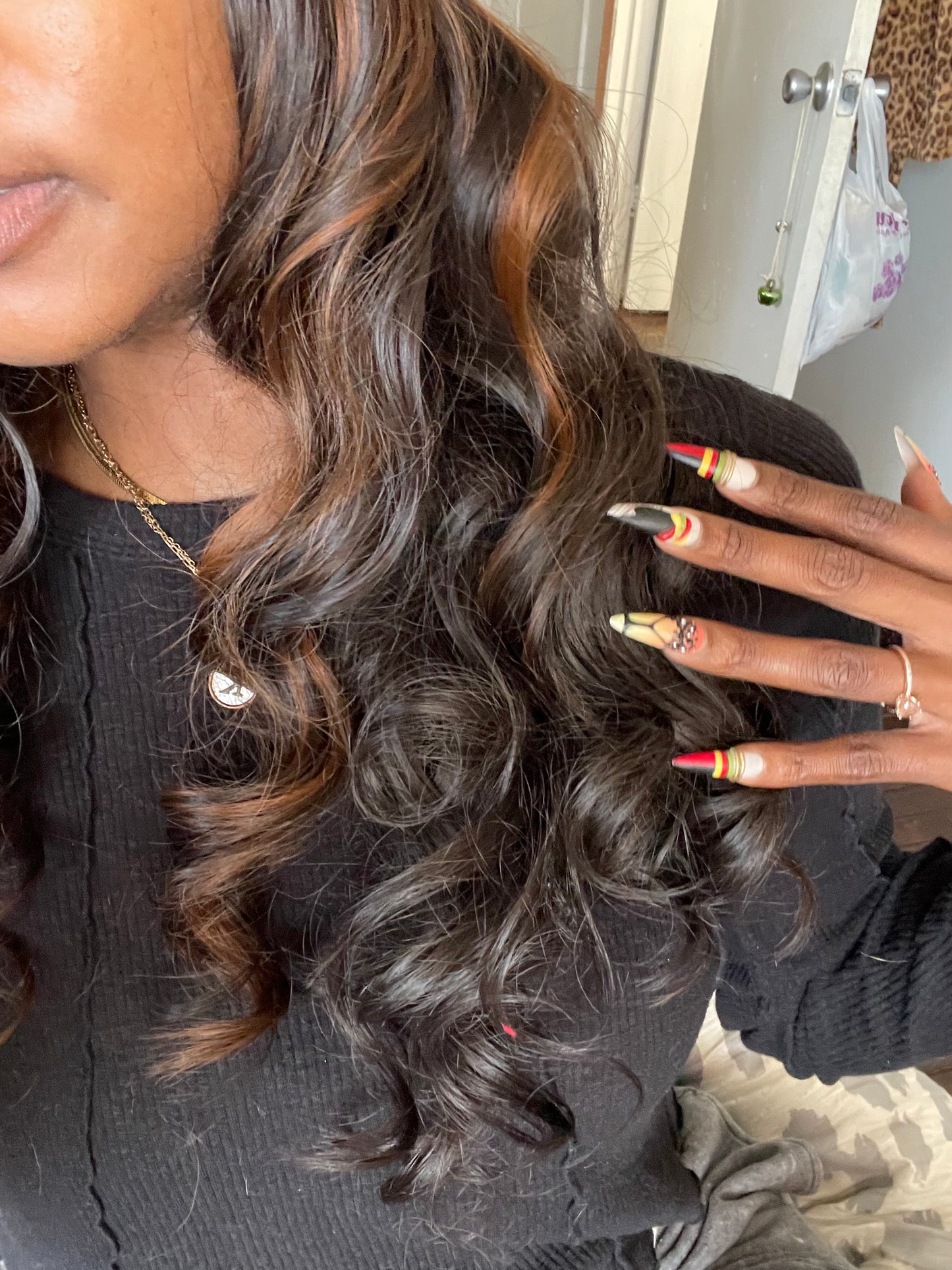 Highlight Wavy Headband Wig - Brown & Black